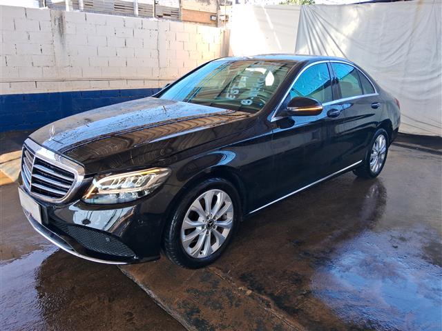 MERCEDES-BENZ C180 2019